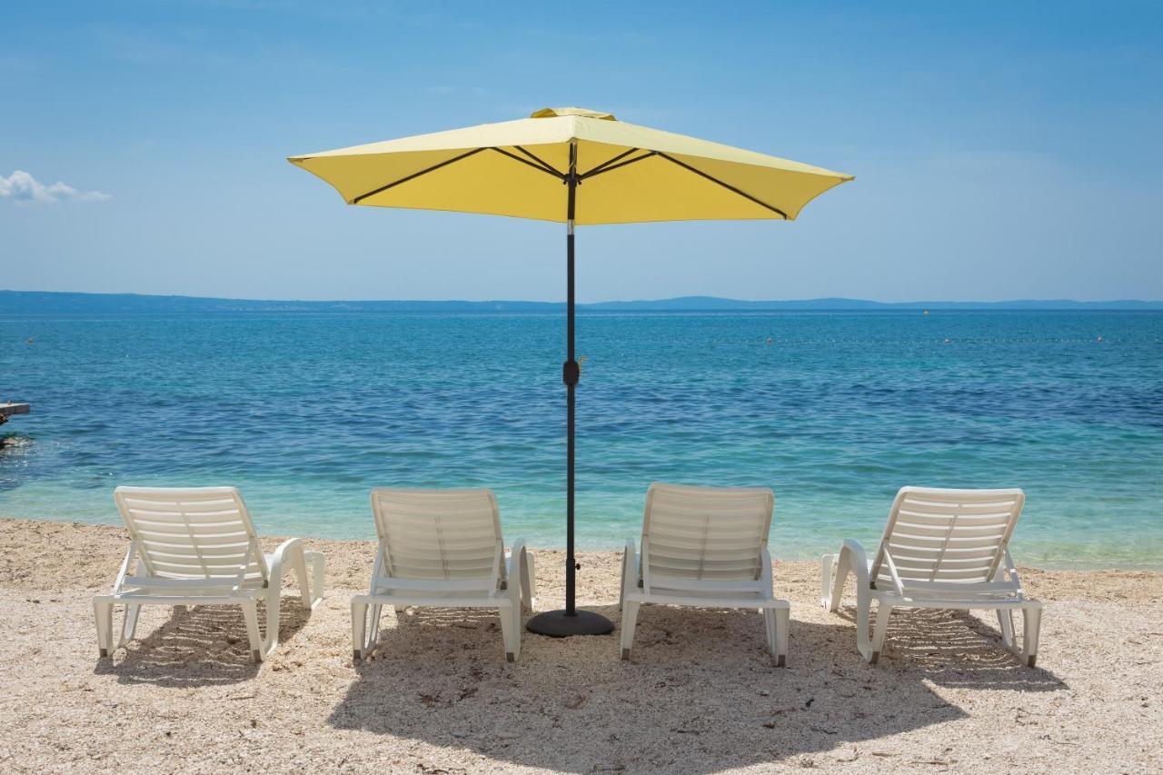 Beachfront Xxl - 2 Apartments Together - Lokva Rogoznica Dış mekan fotoğraf