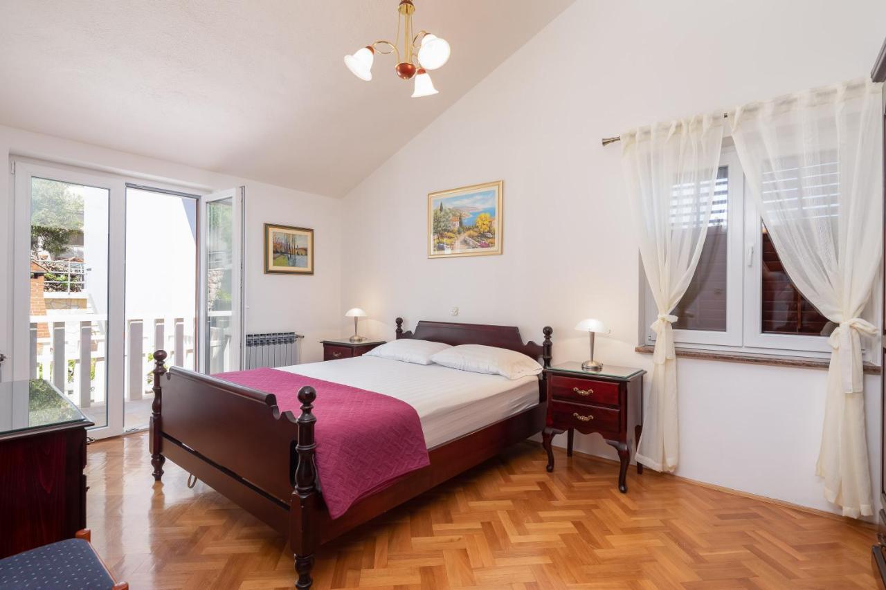 Beachfront Xxl - 2 Apartments Together - Lokva Rogoznica Dış mekan fotoğraf