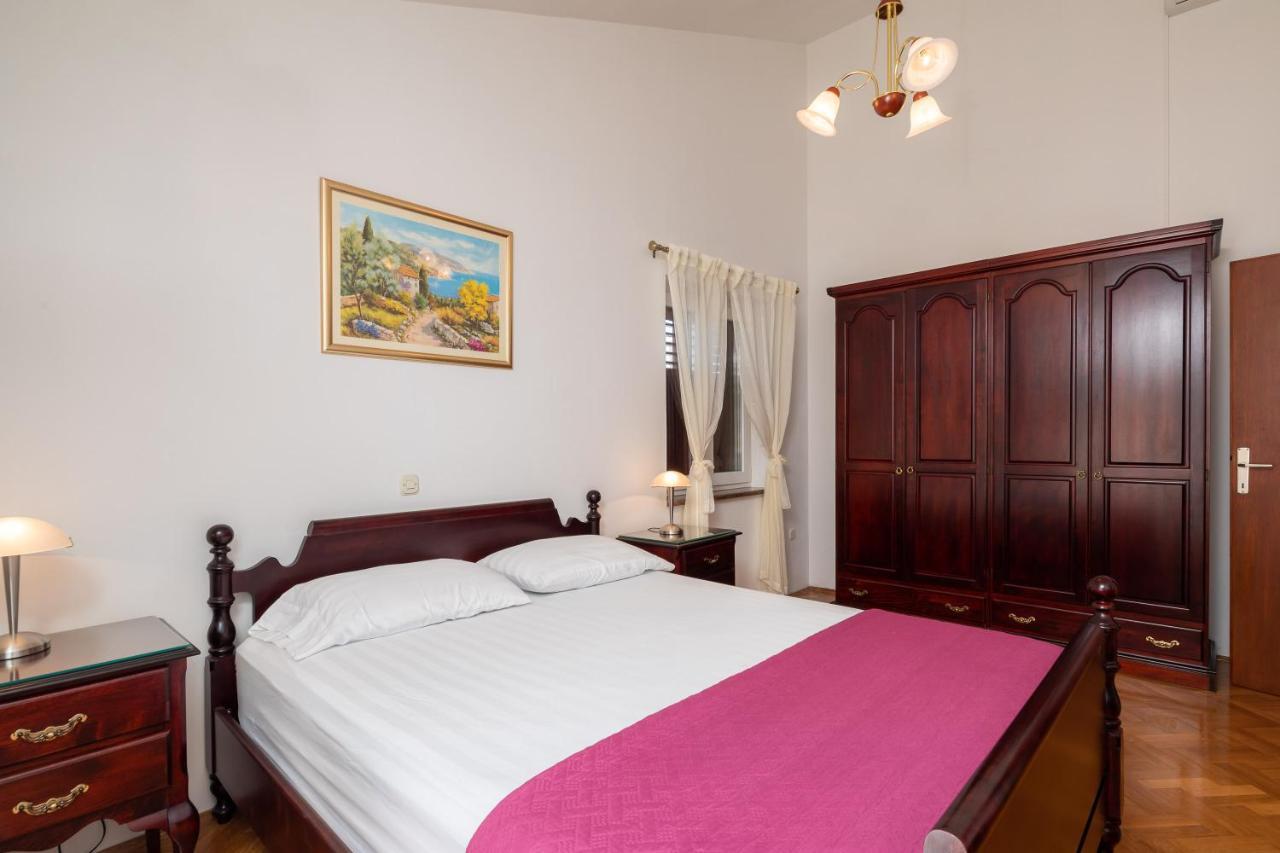 Beachfront Xxl - 2 Apartments Together - Lokva Rogoznica Dış mekan fotoğraf