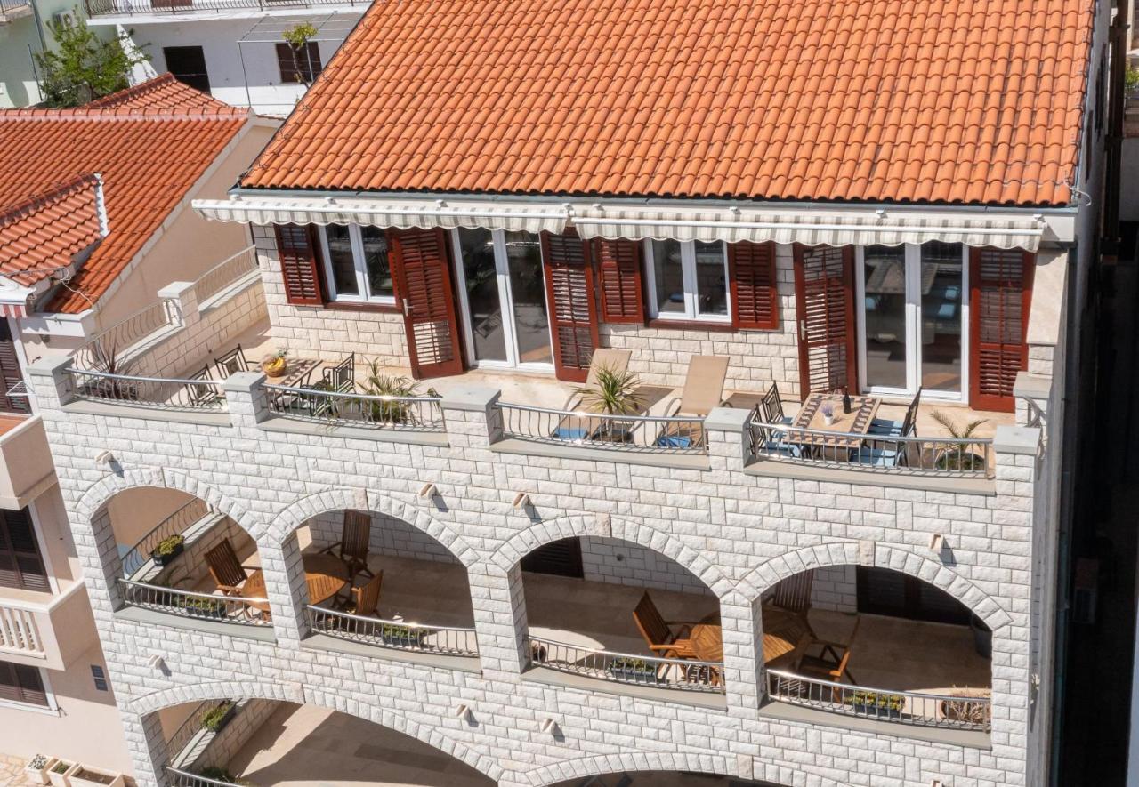 Beachfront Xxl - 2 Apartments Together - Lokva Rogoznica Dış mekan fotoğraf